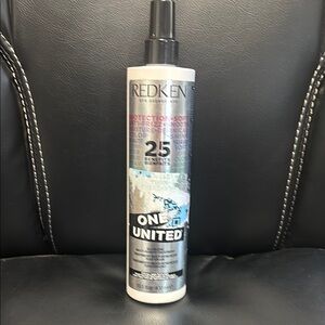 Redken One United Multi-Benefit Treatment Spray